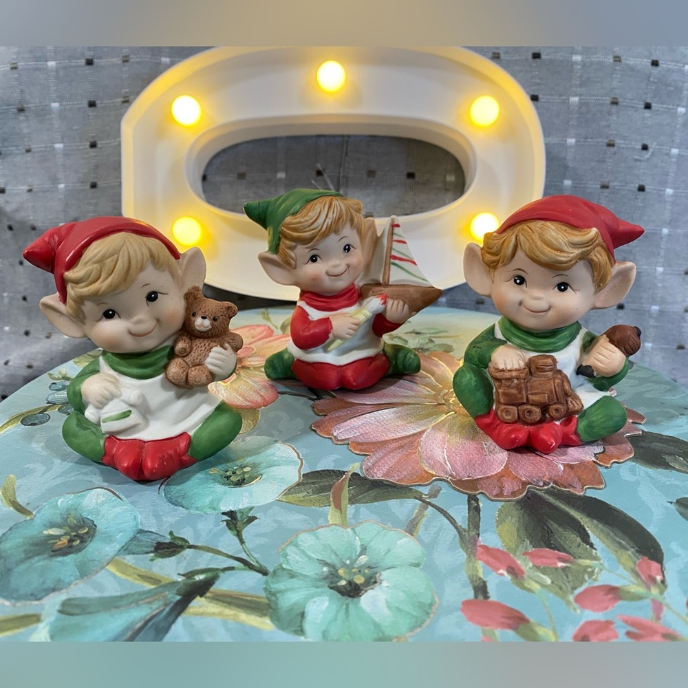 Vintage Homco Christmas Elves Figurines
Set 5253 Set of Three (3) - Picture 7 of 16